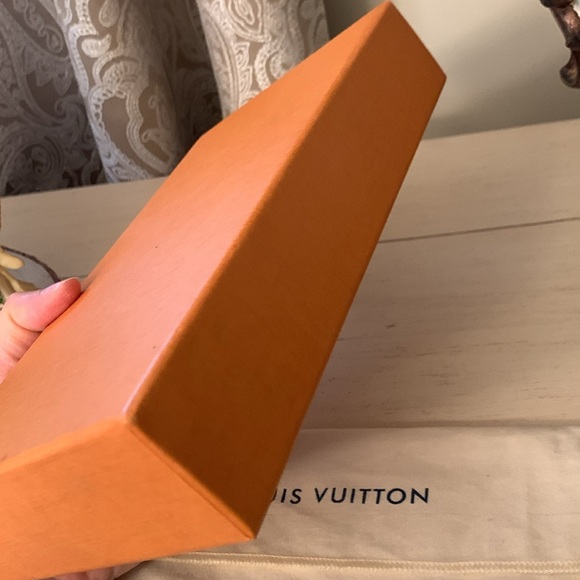 Louis Vuitton Orange Box with Dust Bag - Picture 6 of 10
